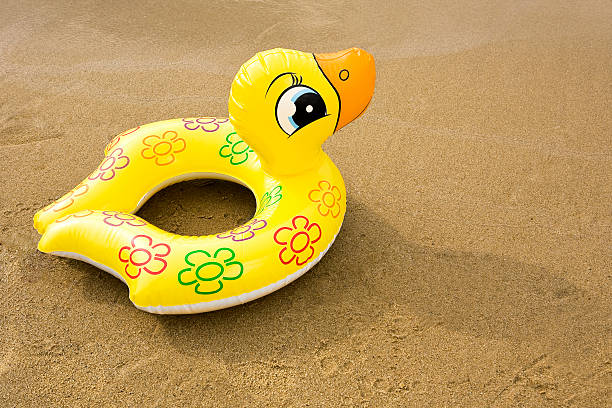 sortie sur le bassin d'arcachon.. ça flotte un motard? Inflatable-rubber-duck-picture-id153664255?k=6&m=153664255&s=612x612&w=0&h=feDqCKcIHw4ijBXCaJkS5rckRdajTXLLxGPQ5O2Ak4M=