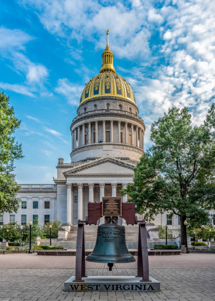 istock West Virginia Capitol Building, Charleston, West Virginia 1000024722