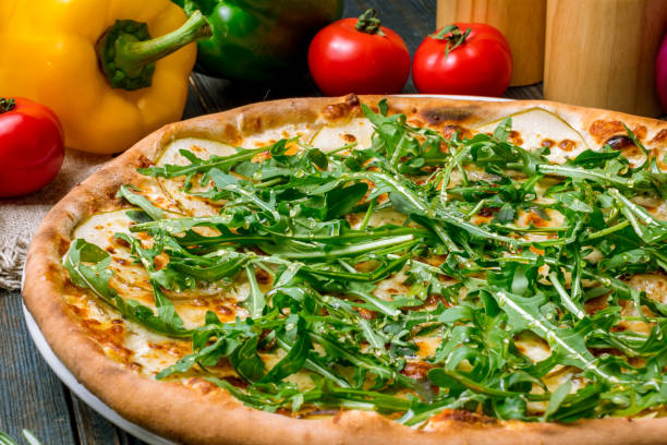 istock Pizza with pears and Gorgonzola cheese. 1000042310