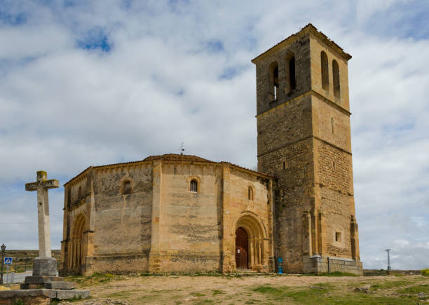 istock Vera Cruz church in Segovia 1000112372