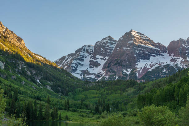 istock Scenic Maroon Bells in Summer 1000137456