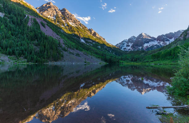 istock Scenic Maroon Bells in Summer 1000140496