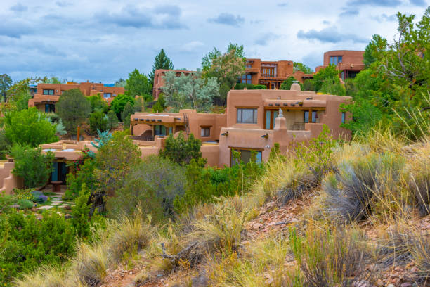 istock Adobe Houses in Santa Fe, NM 1000224748