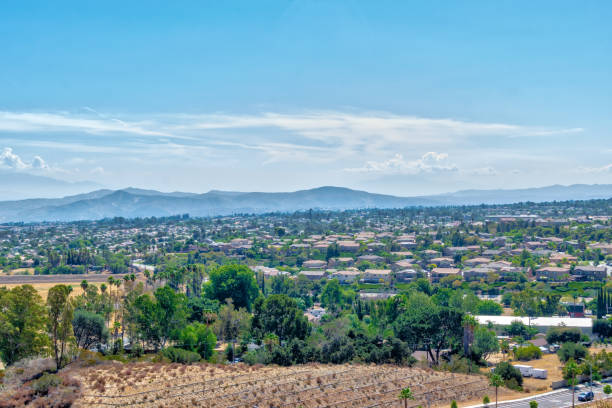 istock Summer day inland empire 1000489334