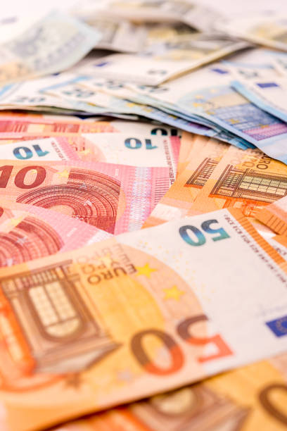ﾀｯｷｴ banknotes - european union euro note european union currency paper currency euro symbol 뉴스 사진 이미지