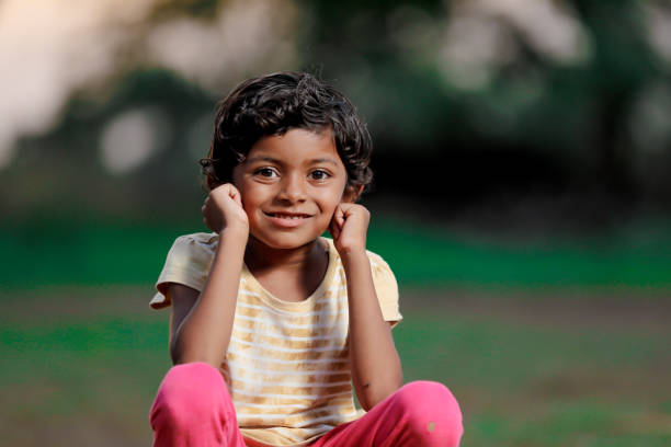 istock poor indian girl child 1000823386