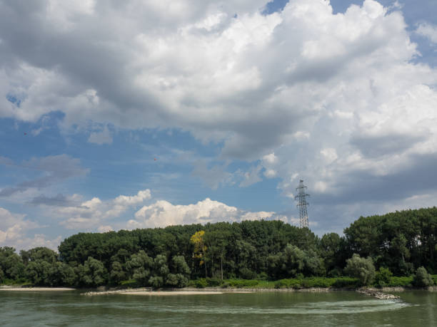 istock DAunbe cruise between Bratislava and vienna 1000860468
