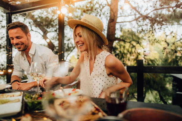 cena de verano - comida verano fotografías e imágenes de stock