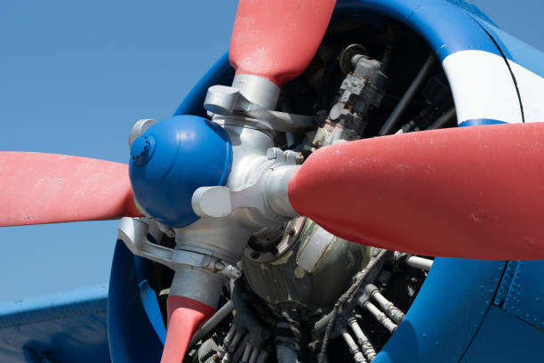 istock Detailed view of the propellor an old single-engine plane 1000896116