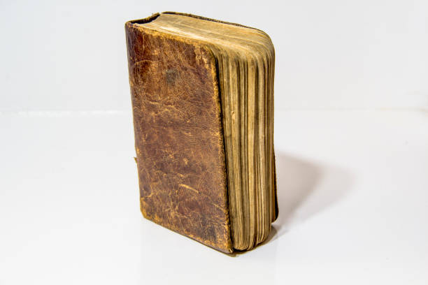 istock Old book of Al-Quran 1000905004