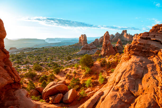 istock Sunrise from North Window Arch, Utah 1000918598