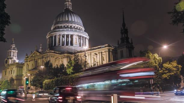 istock London street night 1000955420