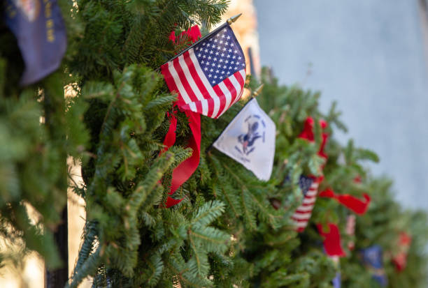 istock Fence decorated for the holidays patriotically 1001270408
