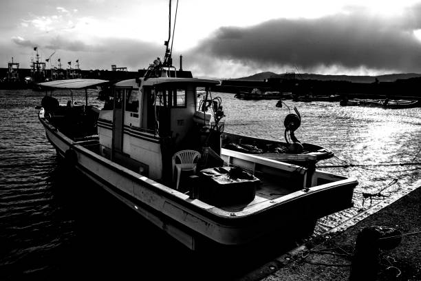istock Shioya fishing harbor 1001338568