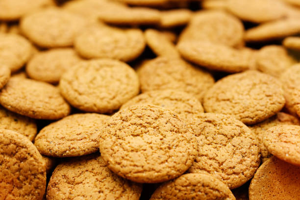 istock sweet oatmeal cookies 1001374240