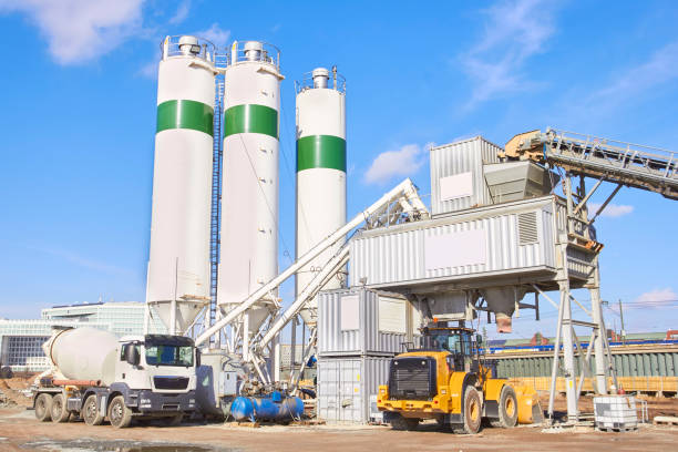 istock Cement factory at sunny day 1001378232