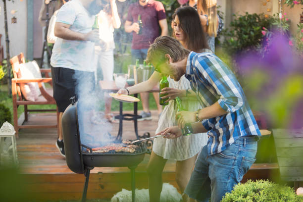 istock Summer party outdoors 1001510102