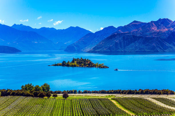 istock Wonderful little island 1001556004