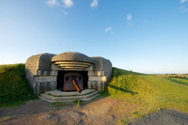 istock Battery of Longues sur Mer 1001575160