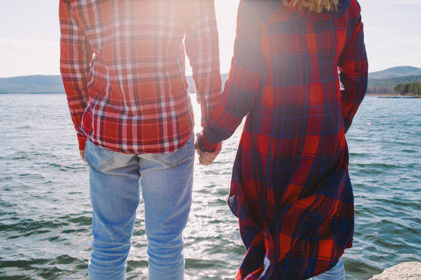 istock Love story on a lake 1001588464