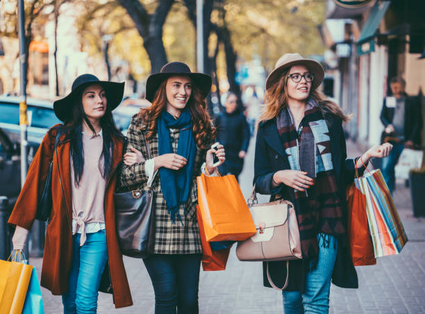 istock Young shopaholics in the city 1001589084