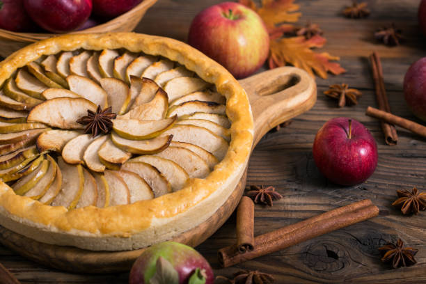 istock Homemade apple tart 1001628816