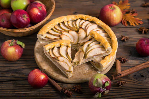 istock Homemade apple tart 1001628948