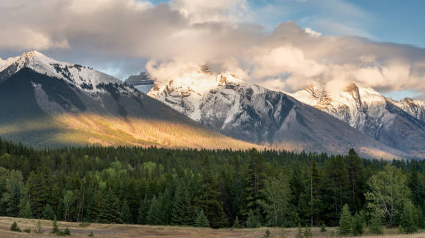 istock Autumn Sunset on Mountains Lake Minnewanka Scenic Drive 1001665678