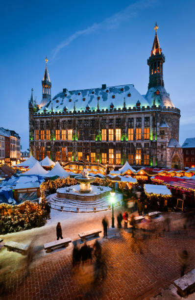 istock Aachen Christmas Market in December 1001727442