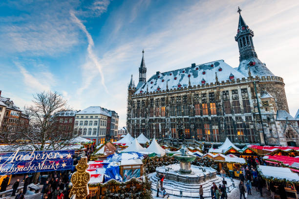 Aachen Christmas Market in December Aachen Christmas Market aachen stock pictures, royalty-free photos & images