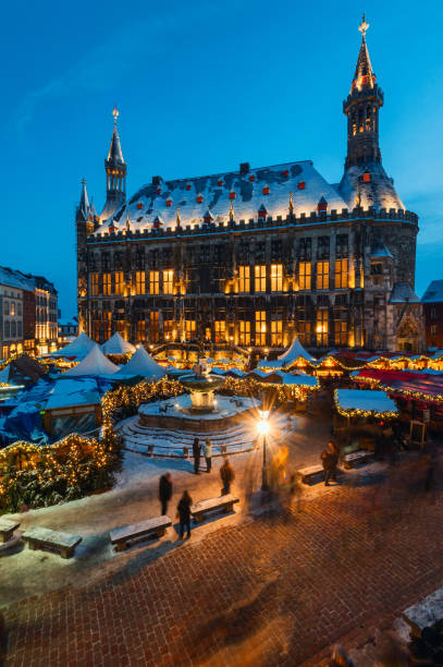 istock Aachen Christmas Market in December 1001727954