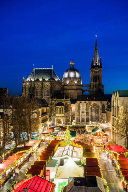 istock Aachen Christmas Market in December 1001728184