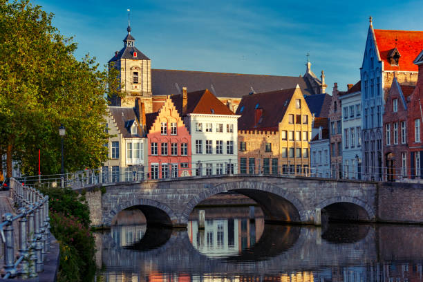 istock Night Bruges canal and bridge, Belgium 1001737858
