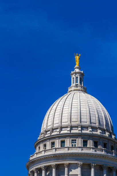 kapitol stanu wisconsin w madison - wisconsin state capitol zdjęcia i obrazy z banku zdjęć