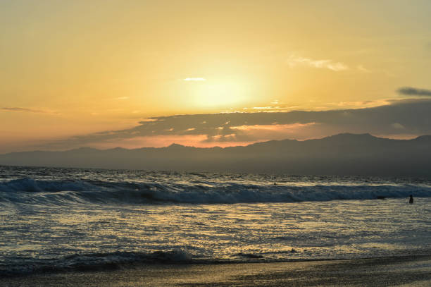 istock Summer Sunset at Venice pier and beach in Marina del Rey, CA 1001754616