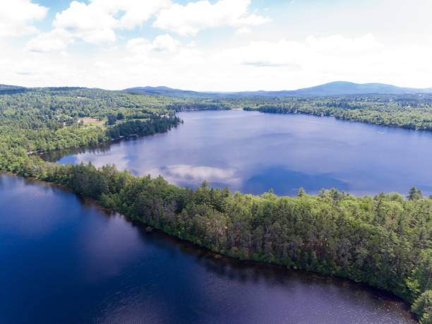 istock Lake Sunapee in New Hamphire 1001805362
