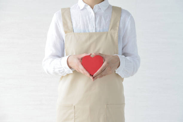 istock Housewife having heart object 1001964442