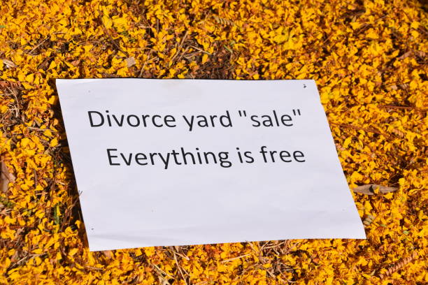 istock a sign -  Garage Sale 1001975014