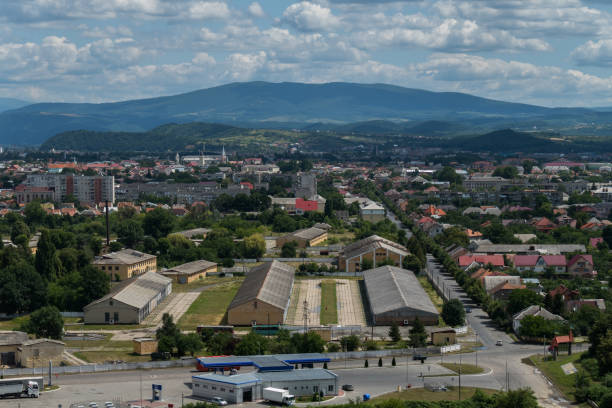 istock Mountain town. A bird's-eye view. I would like to live there 1001990622