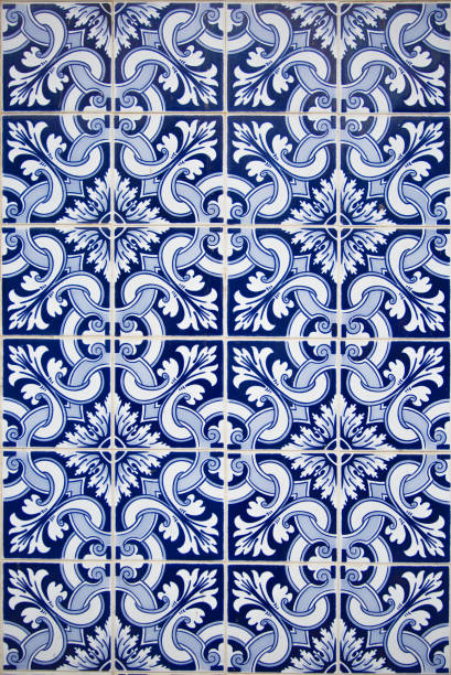 istock Traditional Portuguese tiles 1002008042