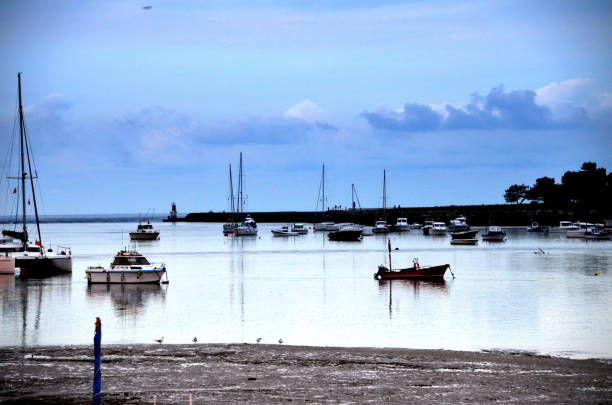 istock San Vicente de la Barquera, Cantabria 1002027654