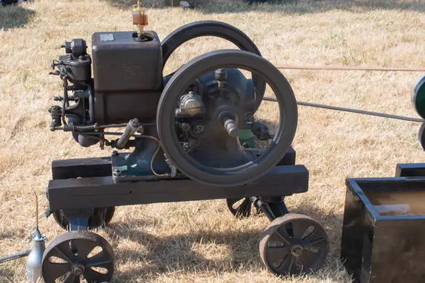 Minature steam engine with wheel