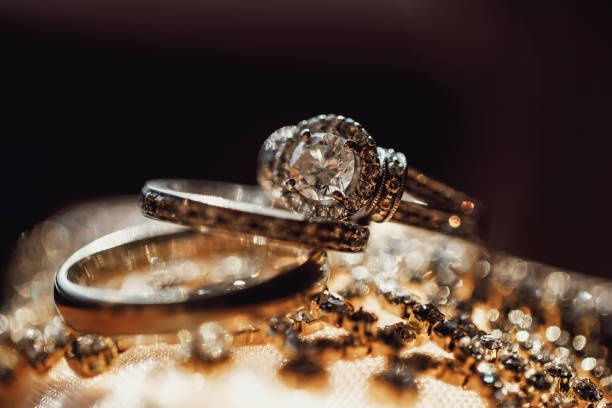 istock Wedding ring for bride and groom on wedding day. Diamond ring. 1002086558