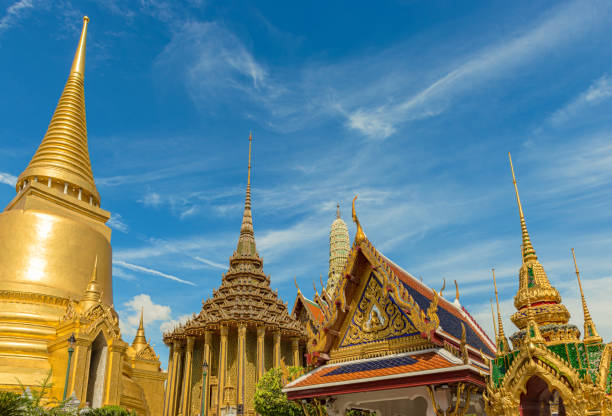 istock Temple Wat Phra Kaew Bangkok, Thailand. 1002106912
