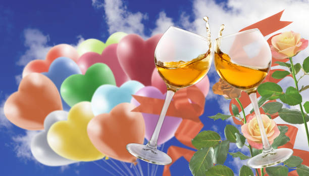 deux verres vins festifs, fleurs, ballons contre le ciel - brandy balloon photos et images de collection