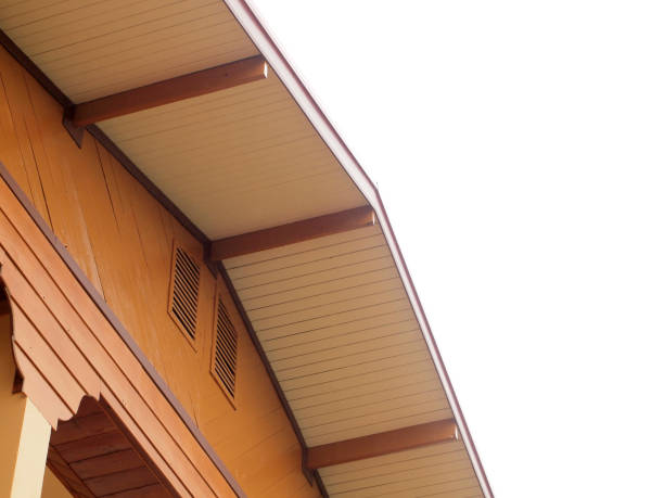 istock Front Roof line of an Home 1002127488