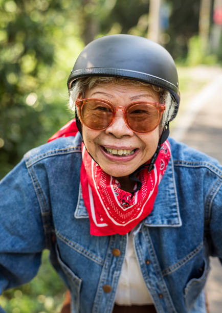 istock Wild and free mature woman 1002158130