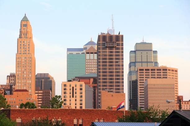 istock Kansas City sunset 1002329952