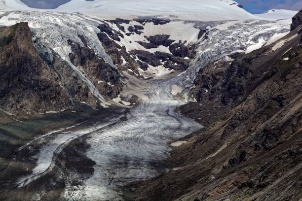 istock The Pasterze glacier in the Eastern Alps 1002409090