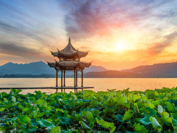 istock Hangzhou west lake jixian pavilion at sunset 1002622044